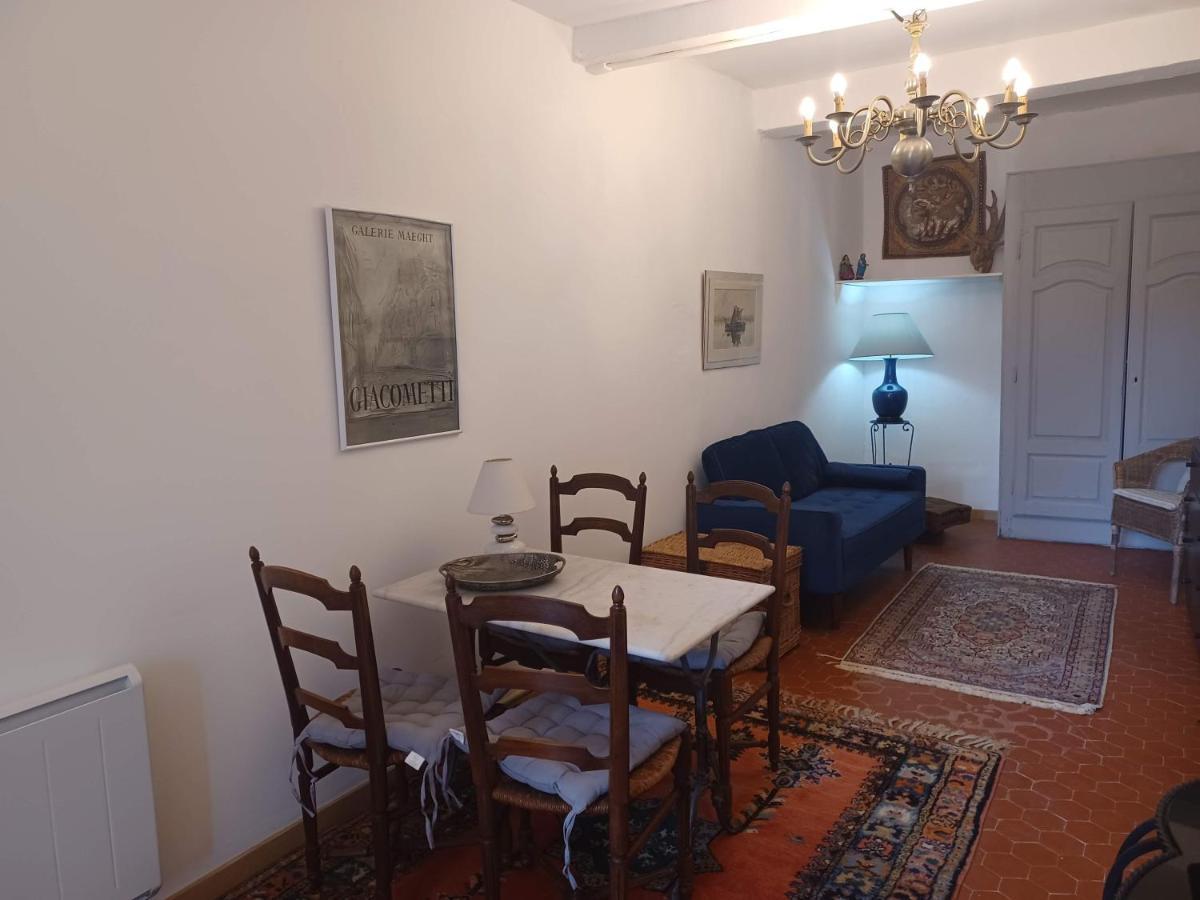 L'Horloge Apartment Aups Room photo